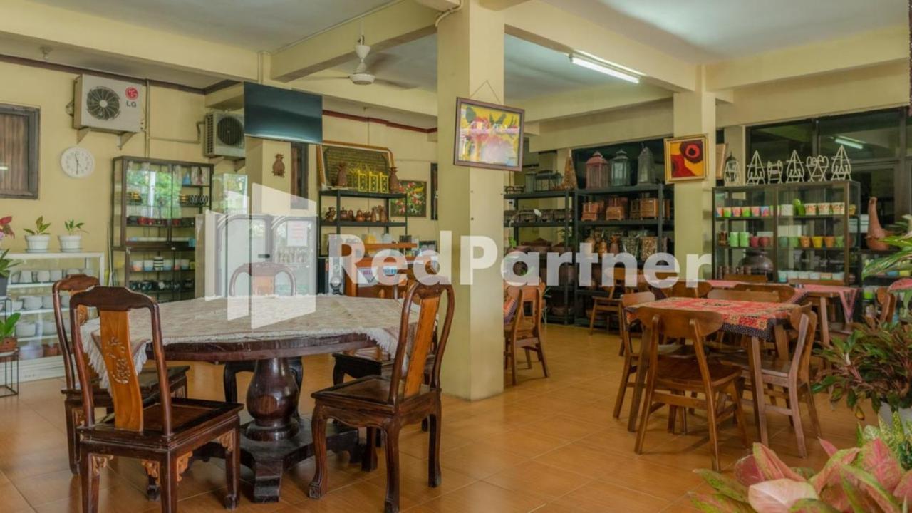 Vandhela Homestay Syariah Mitra Reddoorz سورابايا المظهر الخارجي الصورة