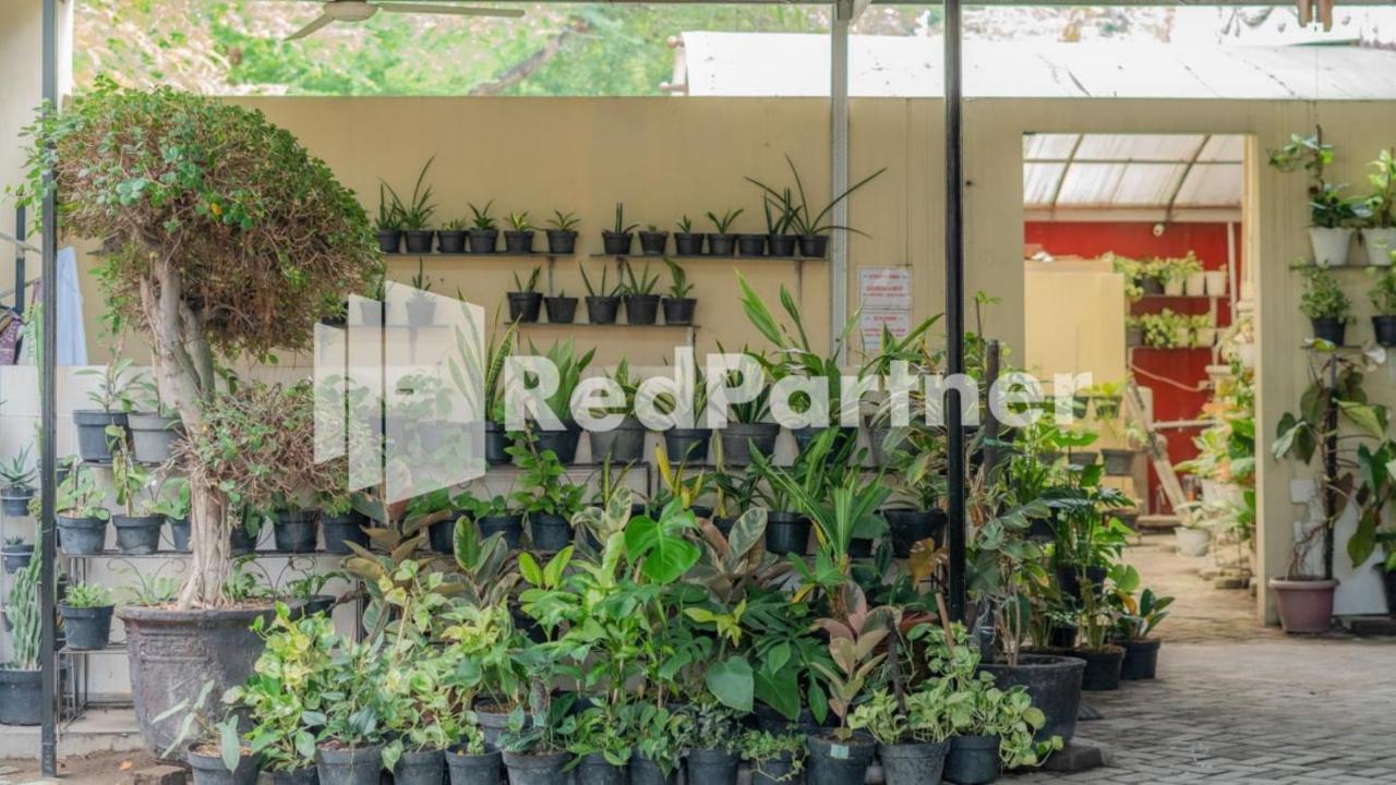 Vandhela Homestay Syariah Mitra Reddoorz سورابايا المظهر الخارجي الصورة
