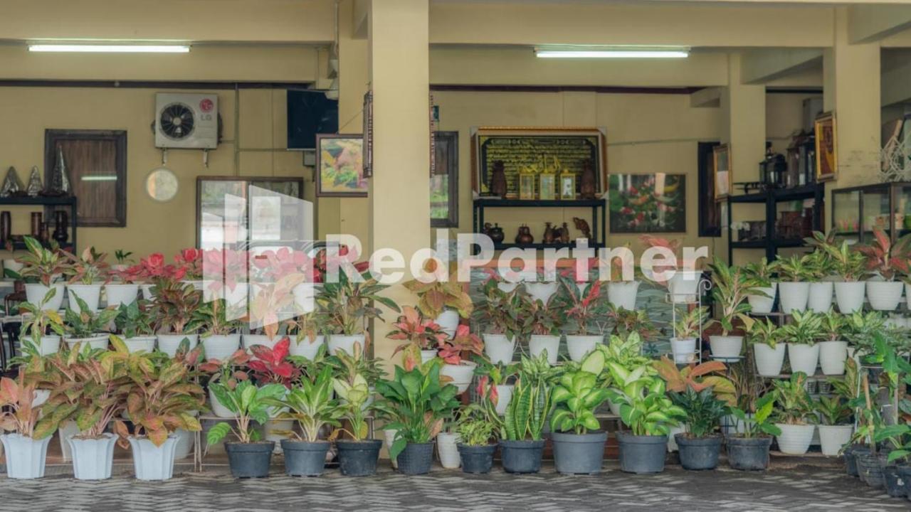 Vandhela Homestay Syariah Mitra Reddoorz سورابايا المظهر الخارجي الصورة
